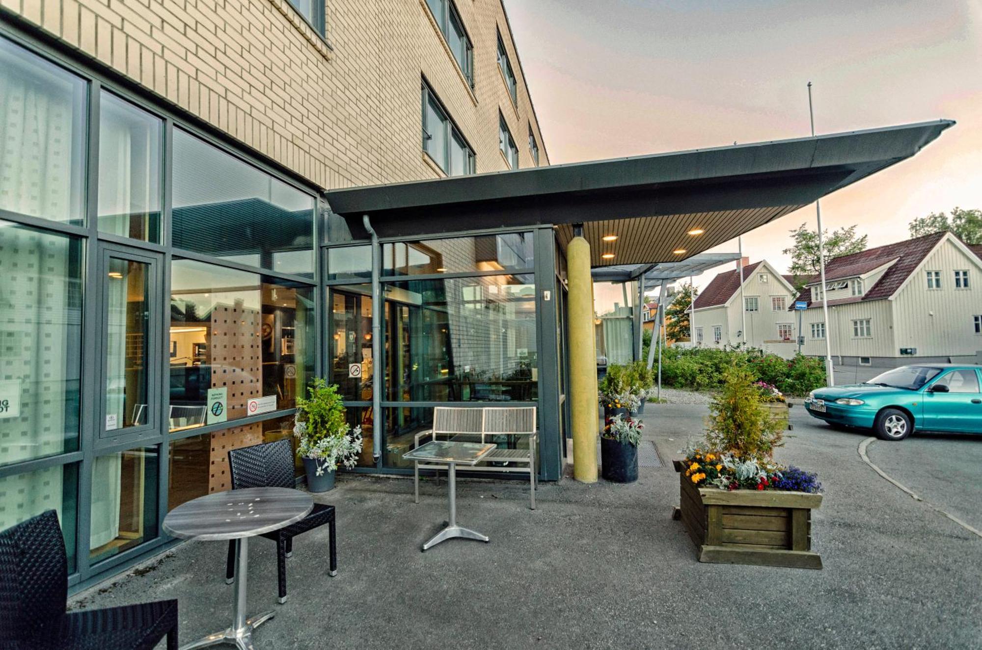 Zefyr Hotel Буде Екстер'єр фото